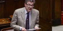 Governo prudente si affida al &laquo;mercato&raquo;