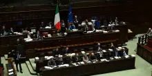 La premier in parlamento senza sponde in Europa