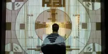 Il maccartismo all&rsquo;italiana: meno spettatori, pi&ugrave; sudditi