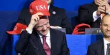 King Trump entra a gamba tesa e ordina che &laquo;non era fallo&raquo;