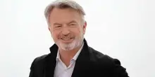 Addio a Sam Neill, l&rsquo;uomo che sussurrava ai dinosauri