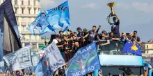 Festa Scudetto Napoli, la marea azzurra abbraccia i campioni