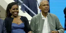 Barack Obama e Michelle, cena romantica e fede al dito. Smentite le voci sul divorzio: «Elegantissimi e sorridenti»