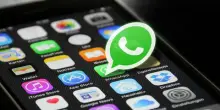 WhatsApp, spiare è reato: fino a 10 anni di prigione. La Cassazione: «Accesso abusivo a sistema informatico»