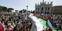 Il corteo per la Palestina compatta il campo largo: «Siamo in 300mila». Il caso dell?appello al voto. «Violato silenzio elettorale»