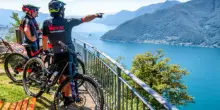 ?Turista precipita in una scarpata nel Bresciano, morto un 43enne: era in bicicletta con gli amici nei pressi del lago di Garda