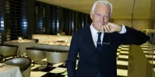 Giorgio Armani in convalescenza dopo il ricovero in ospedale. «Il passo indietro» e la malattia nel 2009: come sta