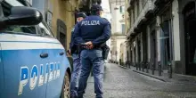 Poliziotti rapinano una casa durante una perquisizione: arrestati. Portati via 36mila euro dalla cassaforte