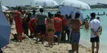 Caldo killer, due morti in spiaggia in Sardegna: la temperatura era oltre i 40 gradi, avevano 75 e 60 anni