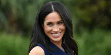 Meghan Markle lancia il suo nuovo vino rosé il giorno del compleanno di Lady Diana: «È stata insensibile». Scoppia la polemica