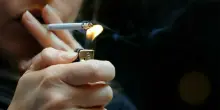 Sigarette e tabacco, ipotesi maxi tassa Ue: accise su fino al 139%. Quanto possono aumentare i prezzi?