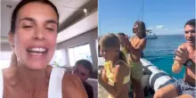 Elisabetta Canalis, vacanza con l'ex marito Brian Perri e la figlia Skyler dopo la fine della relazione con Georgian Cimpeanu: le foto in Sardegna