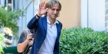 Modric-Milan, &egrave; ufficiale: visite mediche, firma e saluto ai compagni. Indosser&agrave; la maglia numero 14