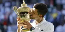 Djokovic, la pallina della finale di Wimbledon 2022 vale oro: venduta all'asta per 2500 euro