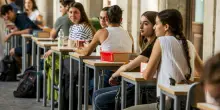 Maturità, dopo l'esame regna la confusione: solo 3 neodiplomati su 10 sanno cosa fare. Orientamento ?rimandato? (ma in miglioramento)