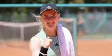 Francesca Jones, chi è la tennista (senza cinque dita) ora nella top 100 che ha vinto a Palermo