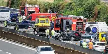 Incidente a Parma, auto contromano sulla tangenziale provoca lo schianto tra tre vetture: un morto e 2 feriti