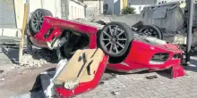 Chi era il ladro morto dopo aver rubato una Porsche, in fin di vita un 17enne