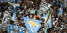 Lazio, l?amore dei tifosi in un?estate da incubo: biglietti polverizzati e boom di abbonati
