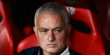 Mourinho esonerato, il Fenerbahce lo caccia dopo l'eliminazione dalla Champions: niente (possibile) incrocio con la Roma