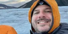Riccardo Pozzobon, morto il geologo che formava gli astronauti: travolto dalle acque del ghiacciaio in Alaska. Ricerche sospese