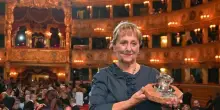 Campiello napoletano: premio a Marasco per tre voti, l'emozione della scrittrice al fotofinish