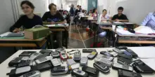Divieto dei telefoni in classe, il Codacons: "Saranno denunciati gli Istituti che non faranno rispettare le nuove regole"