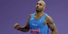 Jacobs ostacolato alla partenza: Italia beffata in staffetta ma pensa al ricorso. L'olimpionico: «Mai visto nulla del genere»