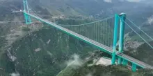 Il ponte più alto del mondo apre al traffico: è a 625 metri di altezza, c'è anche una zona dedicata al Bungee Jumping