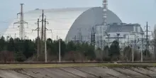 Attacco russo, la centrale nucleare di Chernobyl resta senza corrente: la struttura impedisce il rilascio di materiali radioattivi