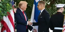 Nato, Trump: «La Spagna dovrebbe essere espulsa. Difenderei la Finlandia da un attacco russo»