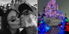 Fedez e Giulia Honegger, la relazione si fa sempre più seria: vacanze a Disneyland in famiglia, spuntano Leone e Vittoria