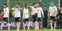 Serie B, Palermo scatenato: cinquina al Pescara. Frosinone super a Carrara