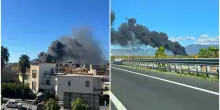Incendio tra Palma Campania e San Gennaro Vesuviano, la colonna di fumo nero visibile a chilometri di distanza