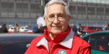 Andrea De Adamich è morto, addio all'ex pilota di Formula 1 e storico telecronista Mediaset: aveva 84 anni