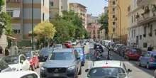 Napoli, coppia di anziani investita da un?auto nel cuore del Vomero