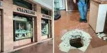 Furto da film in gioielleria a Pesaro: i ladri entrano da un buco sul pavimento, scappati con 200mila euro