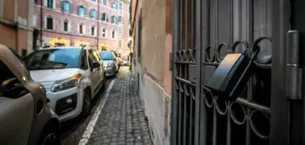 Affitti brevi, verso cedolare secca al 21 per cento. Pensioni e rottamazione, gli emendamenti alla Manovra