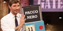 Affari Tuoi si ferma di nuovo: ecco perché Stefano De Martino salta anche il 16 novembre