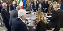 Italia, sostegno a Kiev (con nuovi aiuti) e sfida ai droni russi: tre ore di riunione del Consiglio supremo di difesa