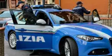 Milano, 22enne della Bocconi rapinato e accoltellato da un gruppo di coetanei: resta invalido, lesioni permanenti a una gamba