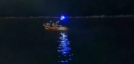 Sub trova il cadavere di una donna in mare, verifiche sulle persone scomparse: «Sparita una mamma con il figlio di 8 anni»