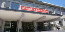 Napoli, gli sparano alle gambe durante una rissa a Pianura: 40enne ricoverato all'Ospedale San Paolo