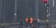 Polonia, chiuso l'ultimo consolato russo: la mossa per rispondere al sabotaggio ferroviario e la reazione del Cremlino
