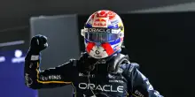 Verstappen domina il GP di Las Vegas davanti a Norris e Russell. Gran gara di Antonelli, quarto al traguardo, ma quinto per una penalità