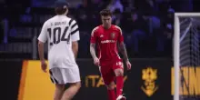 Fedez sorprende tutti da calciatore, show in campo alla partita della Kings League con Melissa Satta