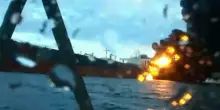 Mar Nero, due petroliere della flotta ombra russa colpite dai droni navali di Kiev: l'attacco con i Sea Baby che ha sorpreso l'equipaggio