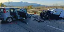 Incidente a Chieti, schianto tra due auto: morte tre donne. Chiusa in entrambe le direzioni la SS 652 "Fondo Valle Sangro"