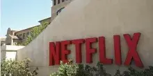 Netflix presenta offerta per acquisire Warner Bros, il piano con un prestito ponte da ?decine di miliardi