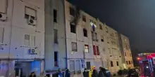 Cortocircuito, la casa va in fiamme donna muore, il marito in ospedale a Napoli